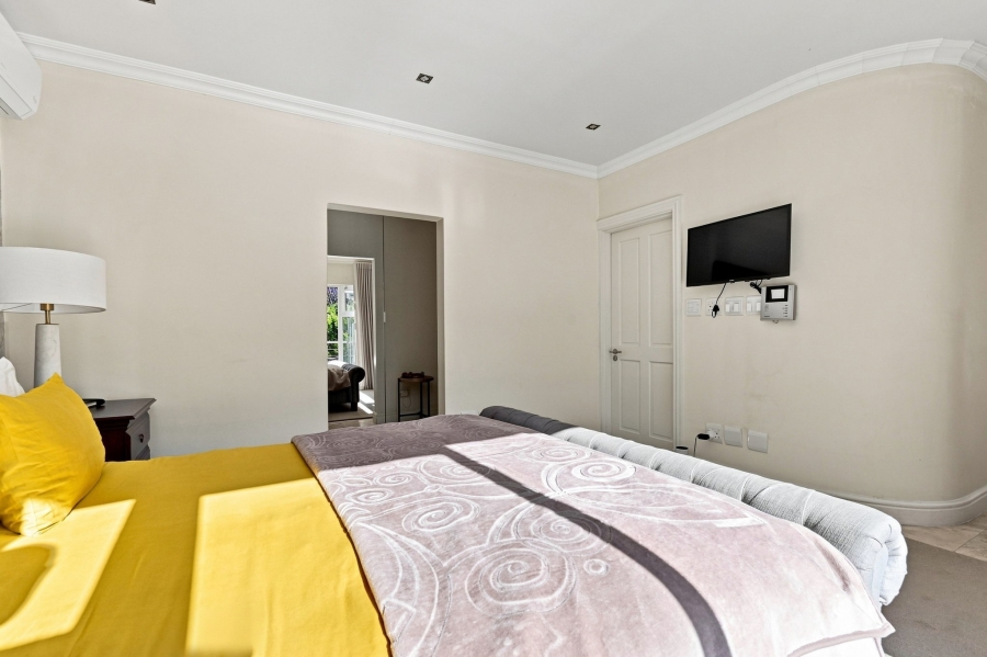 6 Bedroom Property for Sale in Newlands Western Cape